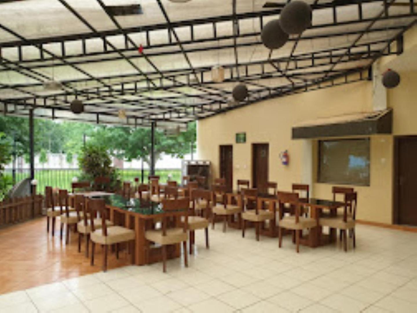 Hotel Saroj Sāgar Dış mekan fotoğraf